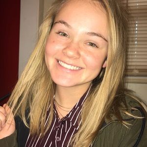 Meet your Posher, Kayley